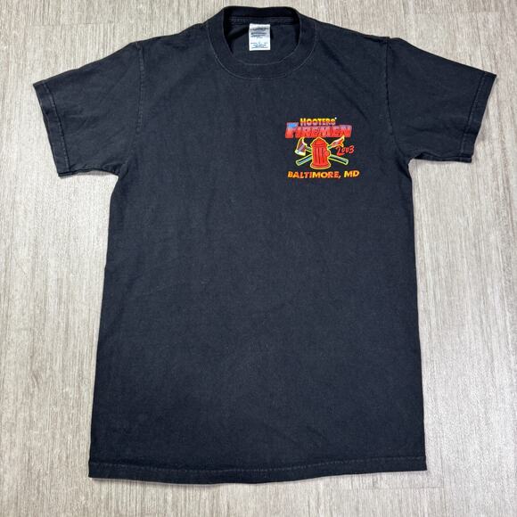 Vintage Hooters Firemen Shirt 2003 Baltimore Maryland Black Tee Crewneck Men S - Picture 2 of 6